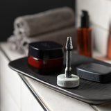 Silkslide Pro Nasenhaartrimmer mit Keramikständer, präzise, sanft und wiederverwendbar für hygienische Nasur ohne Strom.