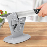 GOURMETmaxx Messerschärfer 3 Schleifwinkel 2er-Set mit Drehfunktion und sicherem Stand zum einfachen Messerschärfen.