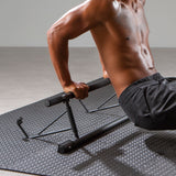 FitEngine - Klimmzugstange für den Türrahmen schwarz/grau, robust, einfache Montage, ideal für Training mit Körpergewicht zu Hause.