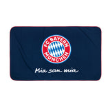 FC Bayern München Sporthandtuch "Mia san mia" marine, 80x130 cm, saugfähiges Mikrofaser-Material, reißfest, schnelltrocknend, weich, inkl. Mesh-Bag.