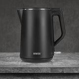 N8WERK Wasserkocher in der Midnight Edition, 1,5 Liter Fassungsvermögen, kabellos, 2.200 W, Cool-Touch-Außengehäuse, 360° drehbar.