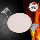 LANDMANN Pizzastein aus Cordierit mit Edelstahlgriffen, ideal für Gasgrills, Holzkohlegrills und Backöfen.