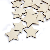 LUMALAND Gästebuch aus Holz mit Fotorahmen in der Mitte und 75 frei gestaltbaren Holzsternen auf weißem Hintergrund.