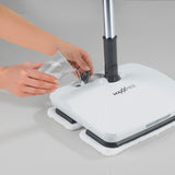 MAXXMEE Akku-Vibrationsmopp mit Sprühfunktion - Kabellos, grauer Wischmopp mit integriertem Wassertank und Sprühfunktion.