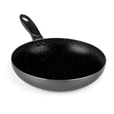 Mama Rossi Aluminium-Pfanne mit Cool-Touch-Griff - 28 cm, anthrazit, antihaftbeschichtet, hitzebeständig und spülmaschinengeeignet.