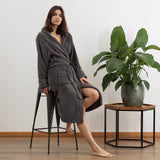 LUMALAND Bademantel Damen Herren Kapuze aufgesetzten Taschen extra weicher Mikrofaser Coral Fleece schnell trocknend kuschelig warm unisex