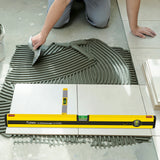 FLÜWA Wasserwaage - 60 cm + 80 cm - schwarz/gelb mit ausklappbarem Flügel und Magnet für präzises Nivellieren von Fliesen und Oberflächen.