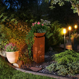 Hoberg LED Pflanzsäule in Rost-Optik 19x19x72 cm mit abnehmbarer Pflanzschale und Pusteblumen-Design, batteriebetrieben, witterungsbeständig.