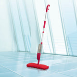 CLEANmaxx Spray-Mopp flexibel - rot mit integriertem Wassertank und flexiblem Wischkopf für einfache Bodenreinigung ohne Eimer.