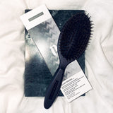 PONY PUFFIN Haarbürste - Balmy Brush Bürste aus Buchenholz mit Wildschweinborsten für schonendes Entwirren und sanfte Kopfhautmassage.