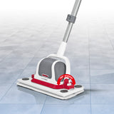 CLEANmaxx Akku-Scheuerbürste 3,7V rot/grau mit Teleskopstange und 180° drehbarem Bürstenkopf für flexible Bodenreinigung.