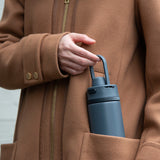 THERMOS Guardian Line Isolier-Trinkflasche 700 ml in lake blue, doppelwandig, auslaufsicher mit praktischem Tragegriff und Push Button Lid.