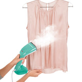 CLEANmaxx Dampfbürste 1200W in Mint/Weiß mit kraftvollem Dampfstoß zur schnellen Faltenentfernung und Auffrischung der Kleidung.