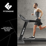 FitEngine Laufband RACE18 mit extra breiter Lauffläche, bis 18 km/h, 15% Steigung, app-kompatibel und platzsparend klappbar.