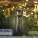 GARVIDA Solar-Leuchte Leuchtturm - silber, perforiertes Metall, LED-Licht, solarbetrieben, kabellos, ideal für Garten und Terrasse.