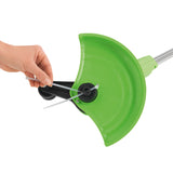 MAXXMEE Akku-Rasentrimmer - 1200 mAh in grün mit einfachem Steck- und Drehsystem zum schnellen Fadenwechsel ohne Werkzeug.