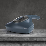 N8WERK Milbensauger in der Nordic Night Edition mit UV-C-Licht und HEPA 11-Filter zur Sterilisation von Matratzen und Bettwaren.