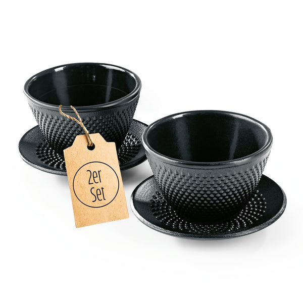 LUMALAND Tee Tassen Set 4-teilig - Schwarz, emaillierte Teetassen mit Untertassen für asiatischen Tee-Genuss.