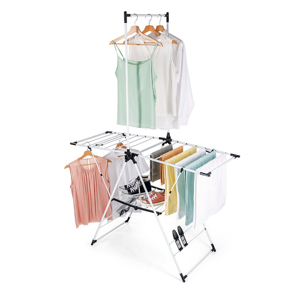 Der EASYmaxx Falt-Wäscheständer 1800 ist eine klappbare Kleiderstange mit 18 m Trockenlänge. Mehrere Ebenen und Haken bieten Platz für Shirts, Tops, Handtücher und Schuhe – platzsparend und ideal für jedes Zuhause.