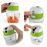 MAXXMEE Multi-Zerkleinerer mit USB-Kabel in weiß/limegreen, kompakt, mit Edelstahlklingen und 350 ml Mixbehälter.