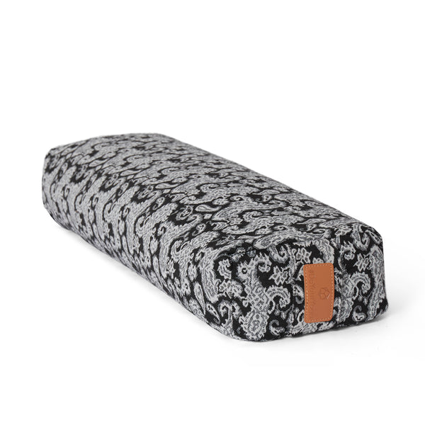 #DoYourYoga Yoga-Bolster Paravati - gefüllt mit Bio-Buchweizenschalen - 67 x 22 x 13 cm - Style 3 (Weiß-Schwarz)