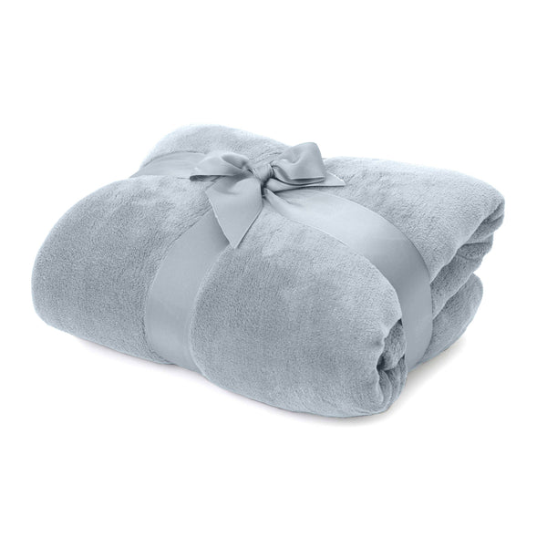 LUMALAND Kuscheldecke - 220x240 cm hellblau, weich und pflegeleicht aus Coral-Fleece, ideal als Sofadecke oder Tagesdecke.