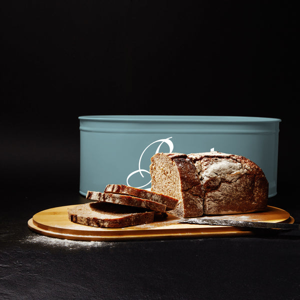 LUMALAND Cuisine Brotkasten aus Metall mint mit Bambusdeckel, oval 36x20x13,8 cm, vielseitig und platzsparend, mit luftzirkulierendem Design.
