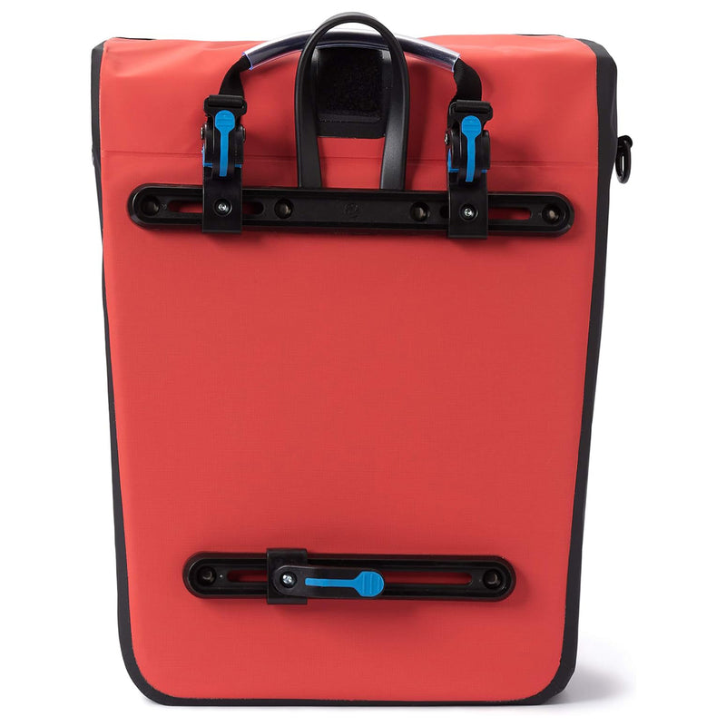 DoYourSports Wasserdichte Fahrradtasche Roll-Top 21 L Rot mit praktischem Schnellverbindungssystem für Fahrrad und Alltag.