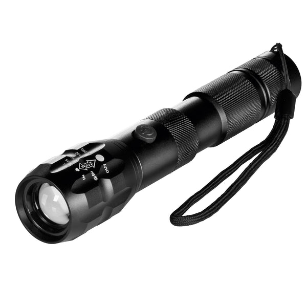 MAXXMEE Power-Taschenlampe 3,7V schwarz 1800mAh mit 150 m Reichweite, 5 Leuchtmodi, robust, spritzwassergeschützt für Outdoor-Einsatz.