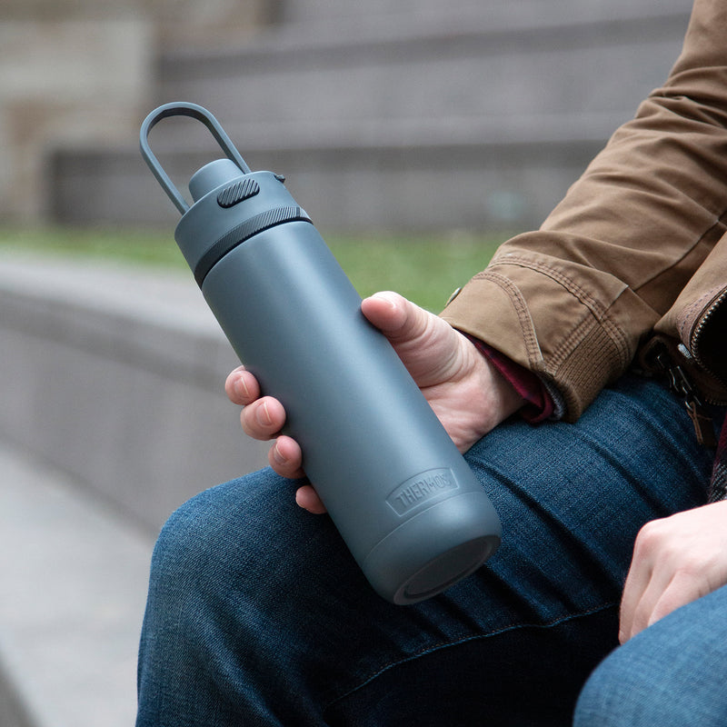 THERMOS Guardian Line Isolier-Trinkflasche 700 ml lake blue, doppelwandig, auslaufsicher, mit Tragegriff und Push Button Lid.
