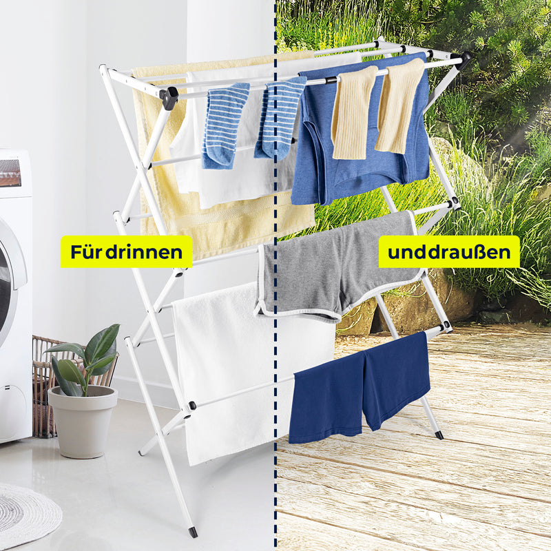 Der EASYmaxx Teleskop-Wäscheständer 800 (auszieh- & klappbar, 8m Trockenlänge) ist zu sehen: Links „Für drinnen“, rechts „und draußen“ auf gelben Etiketten – ideal zum platzsparenden Trocknen drinnen und draußen.