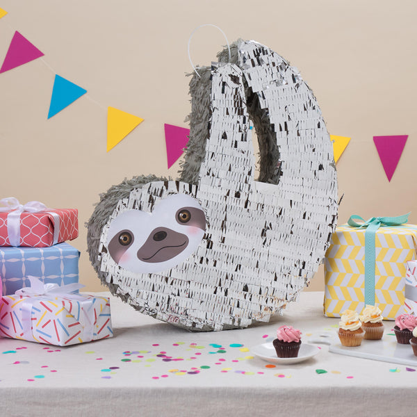 LUMALAND Pinata Set zum Befüllen inkl. Schläger & Augenbinde "Faultier" – bunte Faultier-Pinata mit Partyzubehör, 46 x 45 x 10 cm.