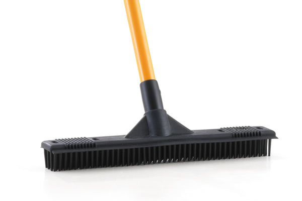 CLEANmaxx Wunderbesen gelb/schwarz mit Teleskopstange und Hartgummikopf für drinnen und draußen, ideal für verschiedene Böden.