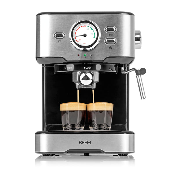 BEEM ESPRESSO-SELECT Espresso-Siebträgermaschine mit 15 bar Pumpendruck, Thermometer und aus Edelstahl, zwei Espressi werden zubereitet.