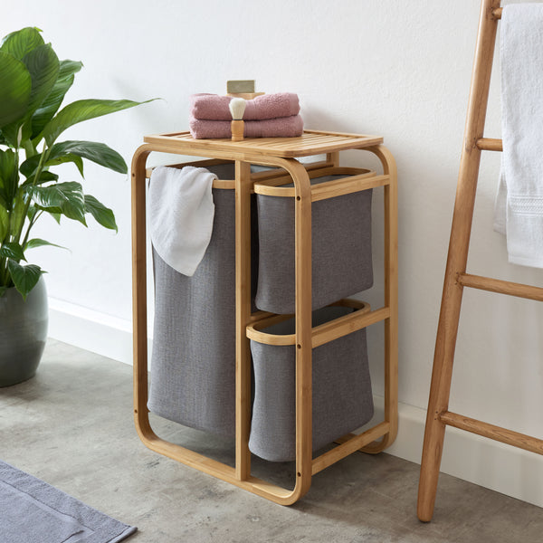 LUMALAND Wäschekorb aus Bambus mit 1 XL Fach und 2 Kompaktfächern, beige, modernes Design, 49,5 x 33 x 71 cm, mit Stoffwäschesäcken.